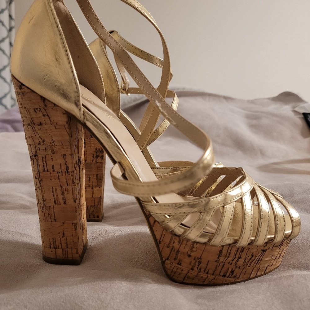 Never worn Platform shoes